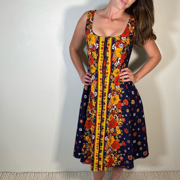 Vintage Dresses & Skirts - Vintage 80s Mod Floral Button Front Midi Dress